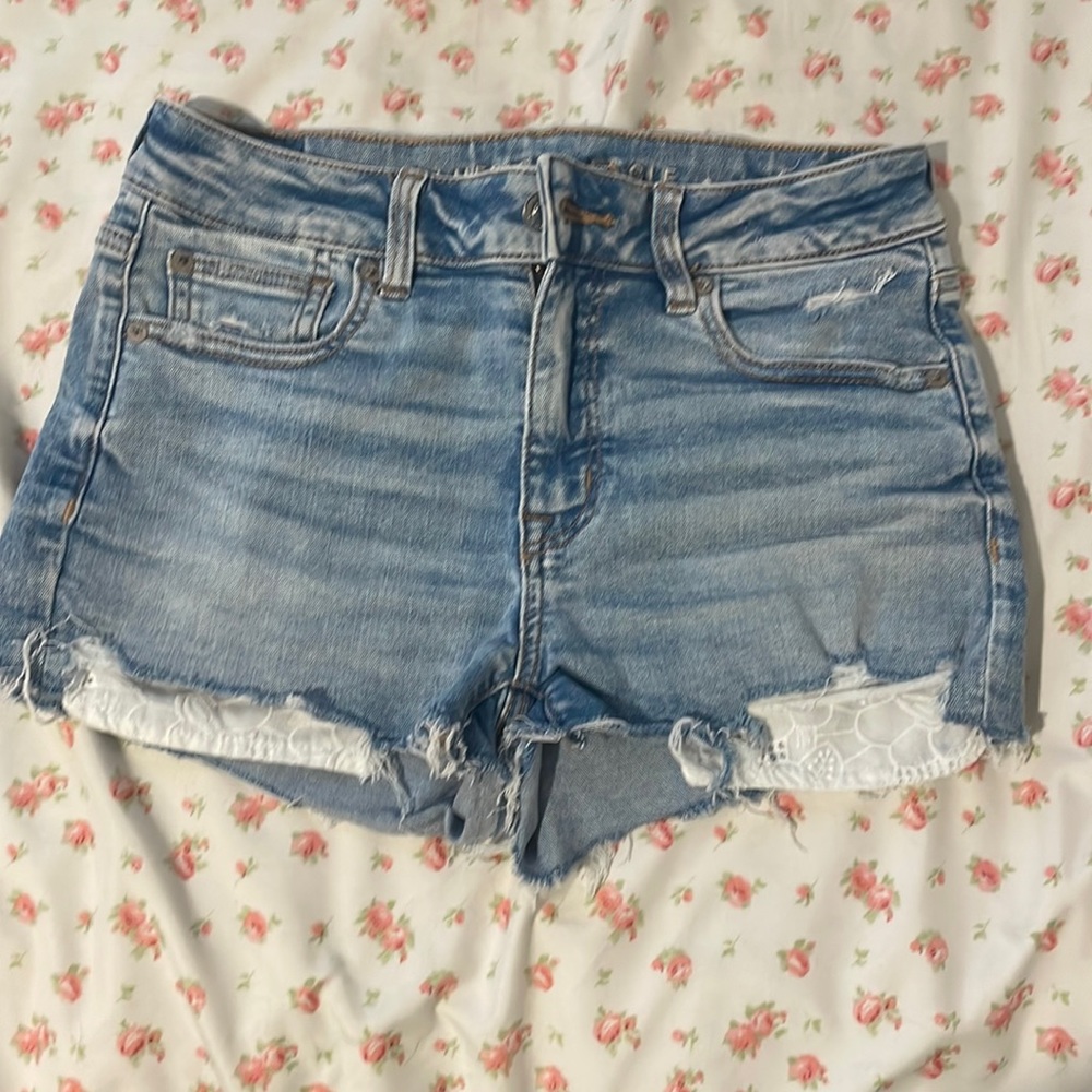 AMERICAN EAGLE RIPPED SHORTS